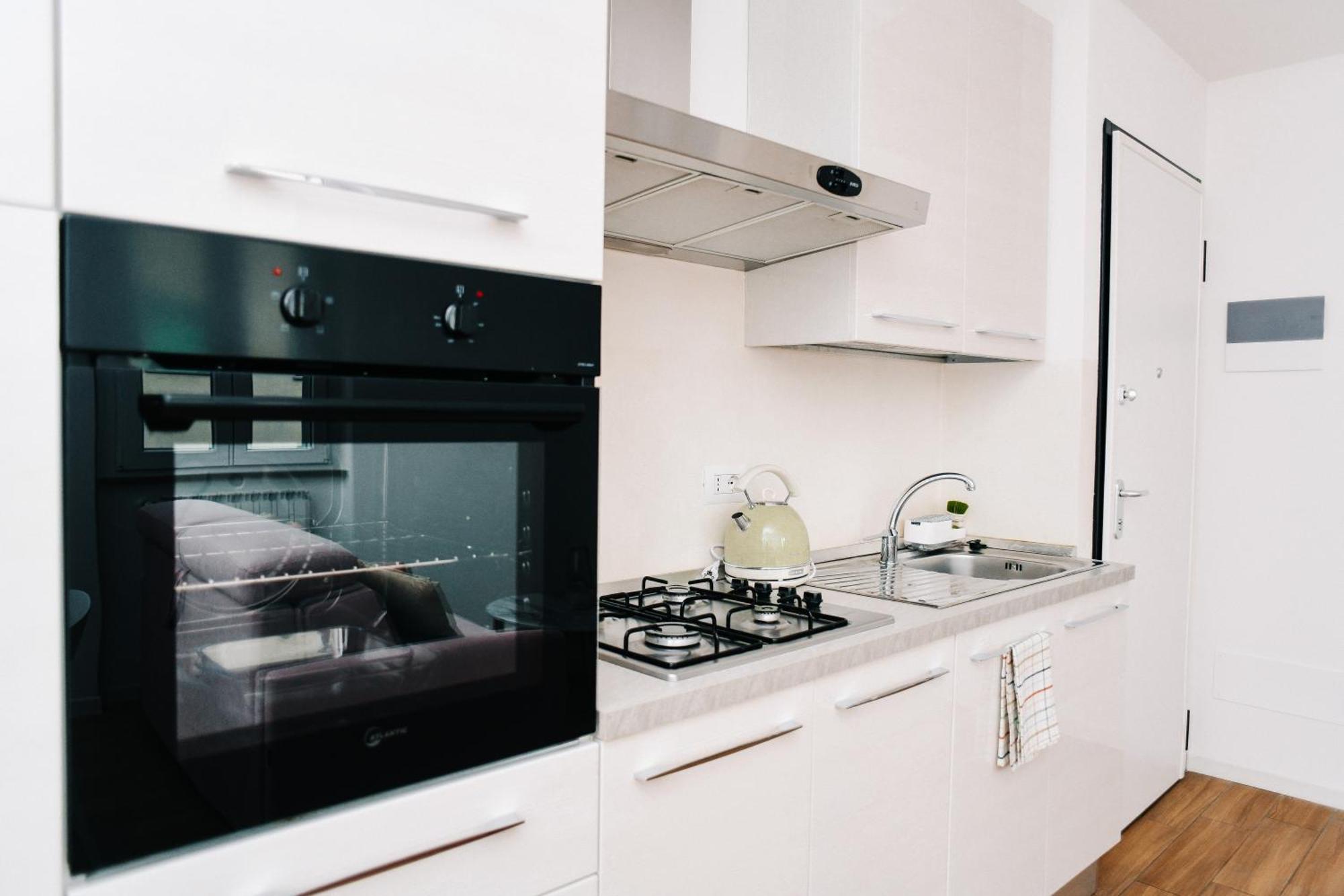 Lora Diamond Suite ,Free Parking, Self Check In,3 Como Zewnętrze zdjęcie