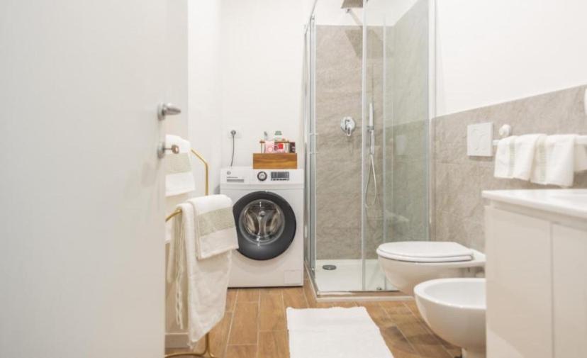 Lora Diamond Suite ,Free Parking, Self Check In,3 Como Zewnętrze zdjęcie
