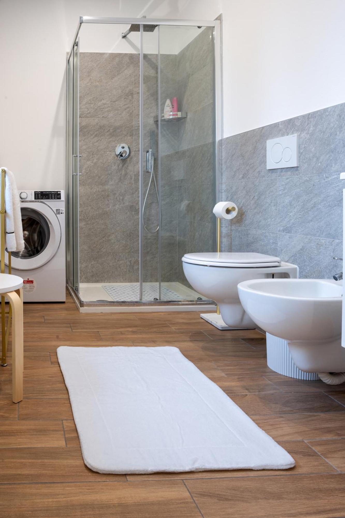 Lora Diamond Suite ,Free Parking, Self Check In,3 Como Zewnętrze zdjęcie