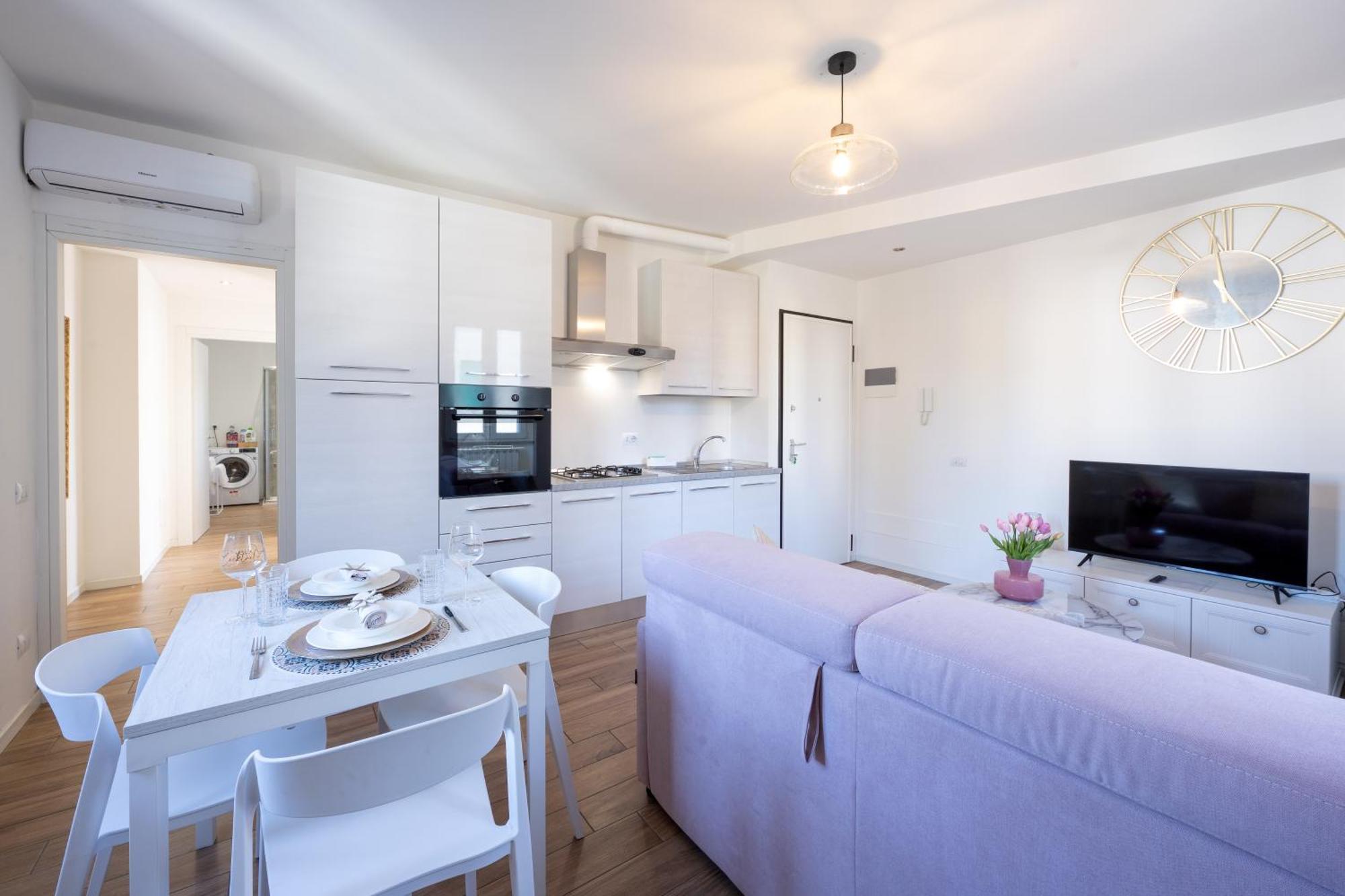 Lora Diamond Suite ,Free Parking, Self Check In,3 Como Zewnętrze zdjęcie