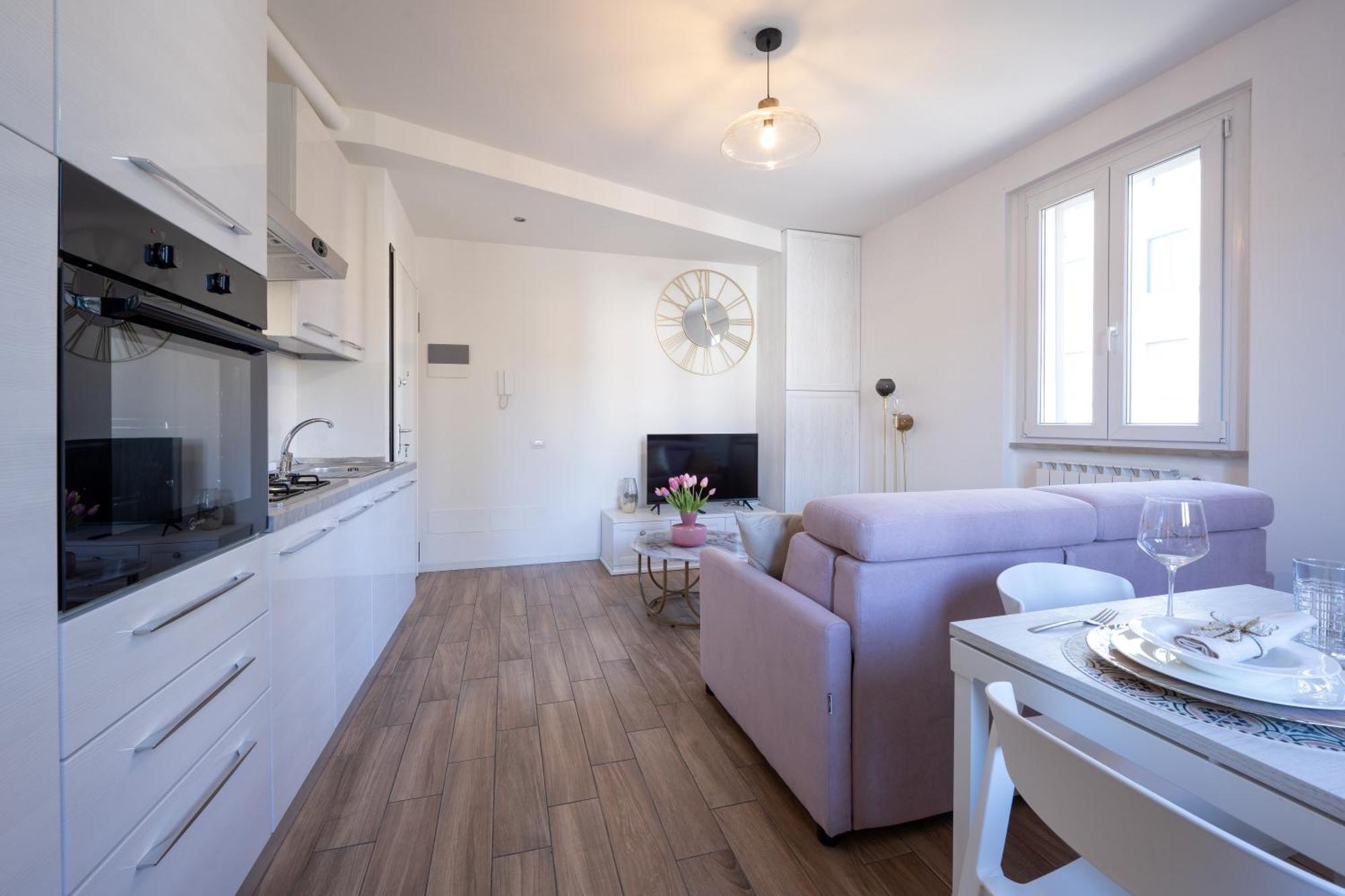 Lora Diamond Suite ,Free Parking, Self Check In,3 Como Zewnętrze zdjęcie